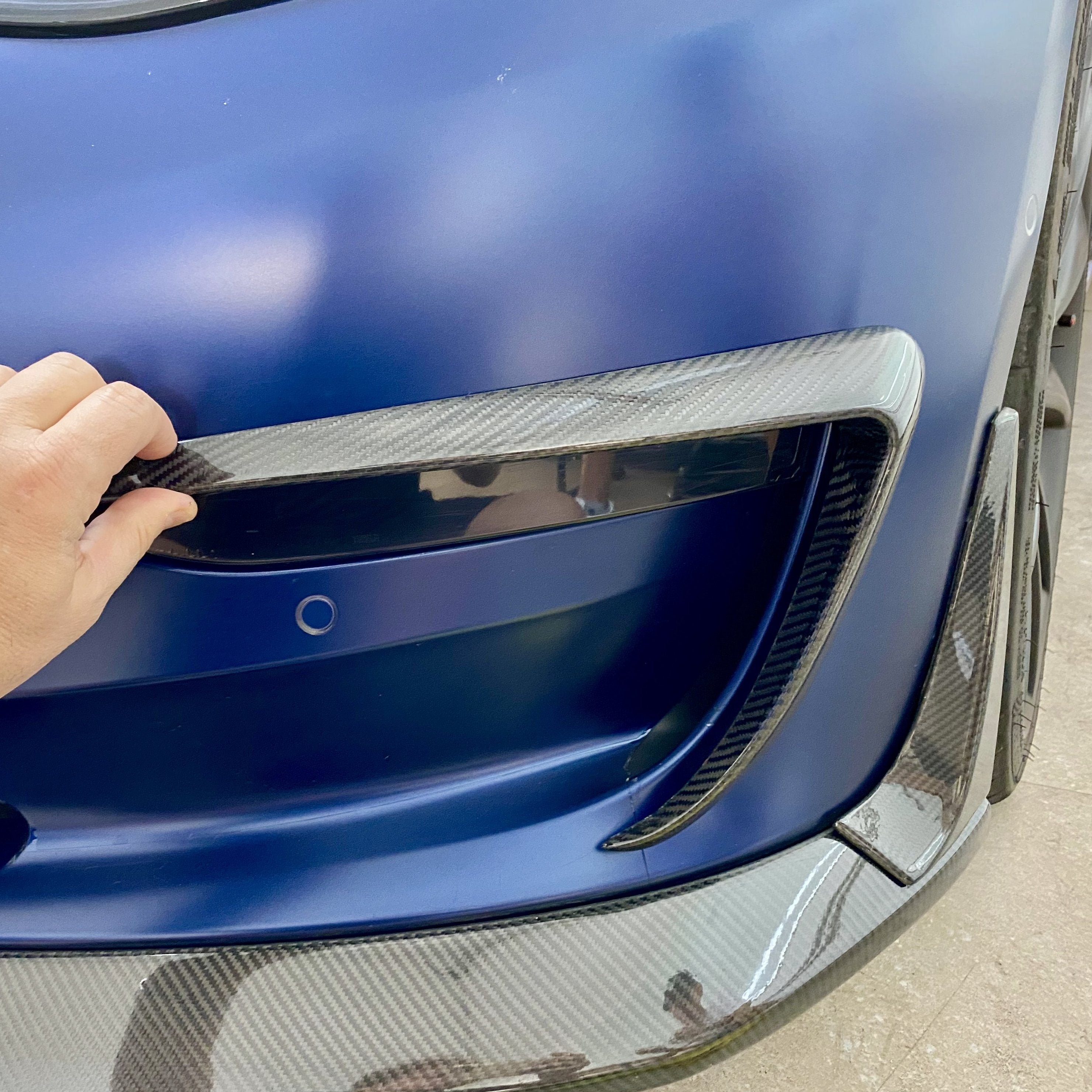 Model 3 / Y Real DRY Carbon Fiber Front Foglight Trim Cover